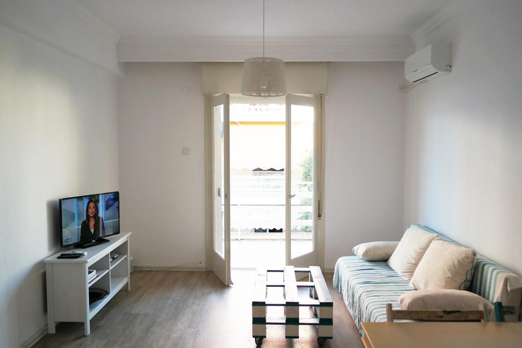 Holiday Apartment Sombrero Néa Péramos 外观 照片
