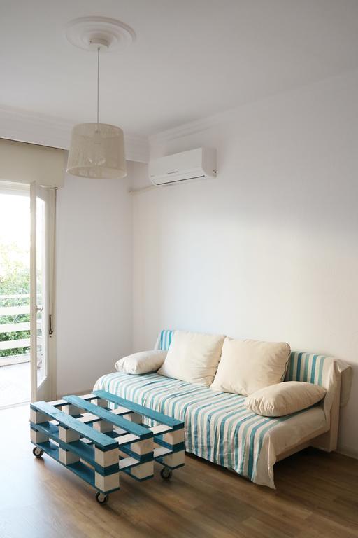 Holiday Apartment Sombrero Néa Péramos 外观 照片